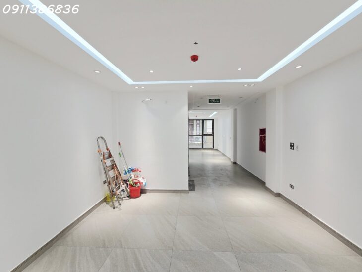 💥Cực phẩm💥HOÀNG QUỐC VIỆT Phân lô 65m 7T Thang máy, Gara Ô tô, 31.8 tỷ