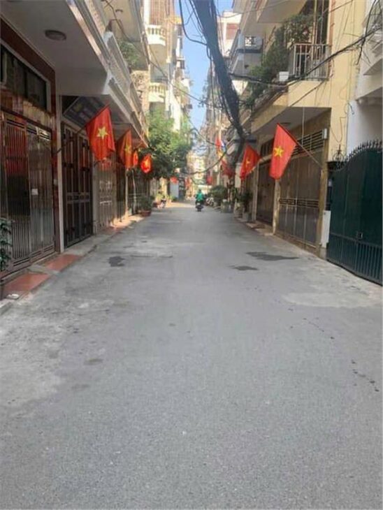 BÁN NHÀ – LẠC LONG QUÂN –OTO ĐỖ CỔNG-KINH DOANH- 65M 4 TẦNG 13.5TỶ