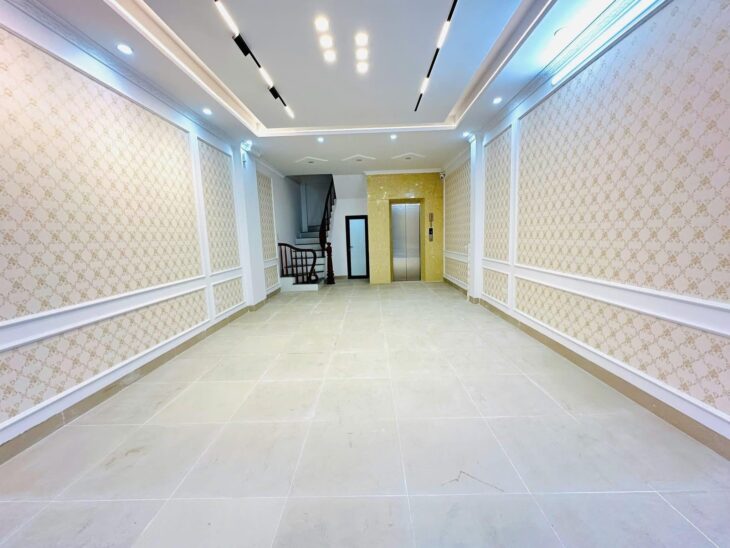 Bán nhà Trích Sài – thang máy –gần Hồ Tây – kinh doanh nhà đẹp ở ngay 55m 6tầng 15.2 tỷ