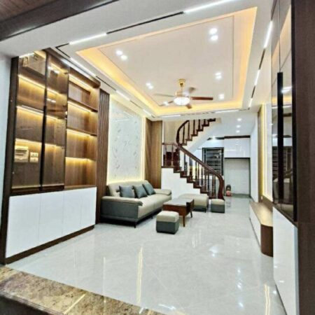 TT Hai Bà Trưng, Nhà Đẹp Ở Ngay, Full Nội Thất, 45m Nhỉnh 9 Tỷ