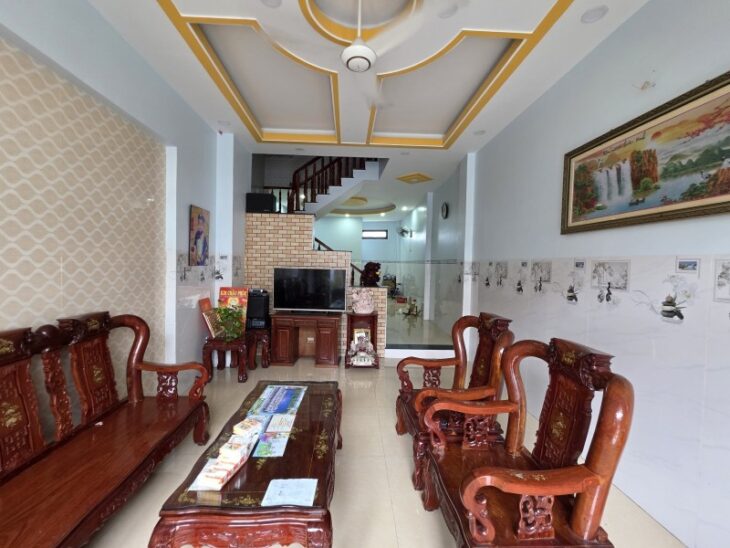 Bán nhà mặt phố Q.2, 78m², 4 tầng, 8.15 tỷ, sổ hồng