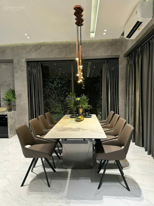 Bán tòa nhà hầm 7 lầu mặt tiền Cộng Hòa, Tân Bình – 260m² (12x30m), gần ga Metro T3, Giá 89,9 tỷ TL