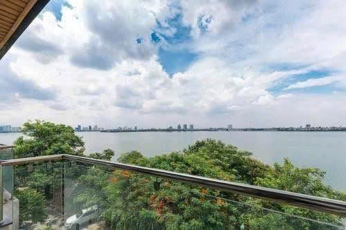 BÁN NHÀ LÔ GÓC MẶT PHỐ TRÍCH SÀI – VIEW HỒ TÂY – 64M² – MT 6M – THANG MÁY – GIÁ 63 TỶ