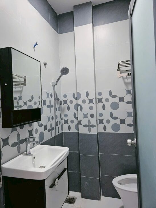 TRƯỜNG SA – NHÀ 3 TẦNG MỚI ĐẸP – TẶNG FULL NỘI THẤT – CHỈ 6.X TỶ