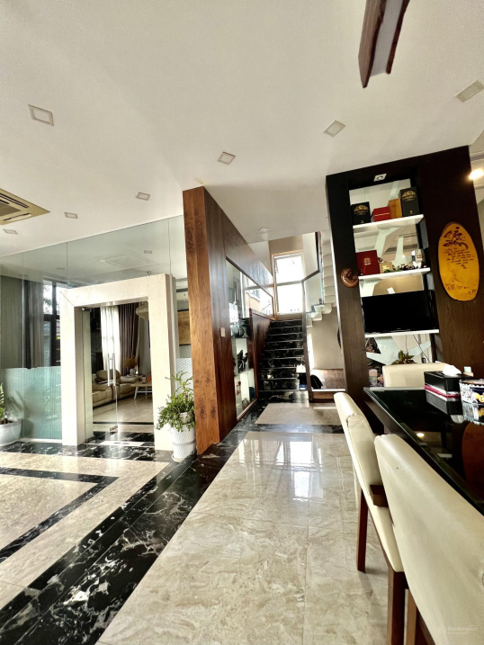 Bán Tòa Nhà Dịch Vụ Linh Đông, Thủ Đức – 500m² – Dòng Tiền Ổn Định – Giá 27 Tỷ