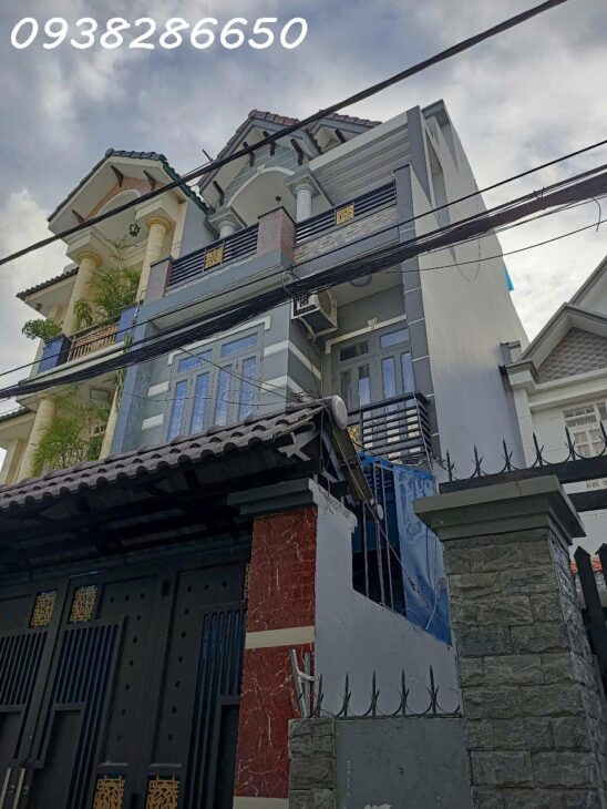 VỊ TRÍ CỰC ĐẸP – HẺM XE HƠI 1 TRỤC THẲNG SAU CĂN MẶT TIỀN – SỔ VUÔNG A4 – CỘNG NHẬN ĐỦ 64M2 – TẶNG
