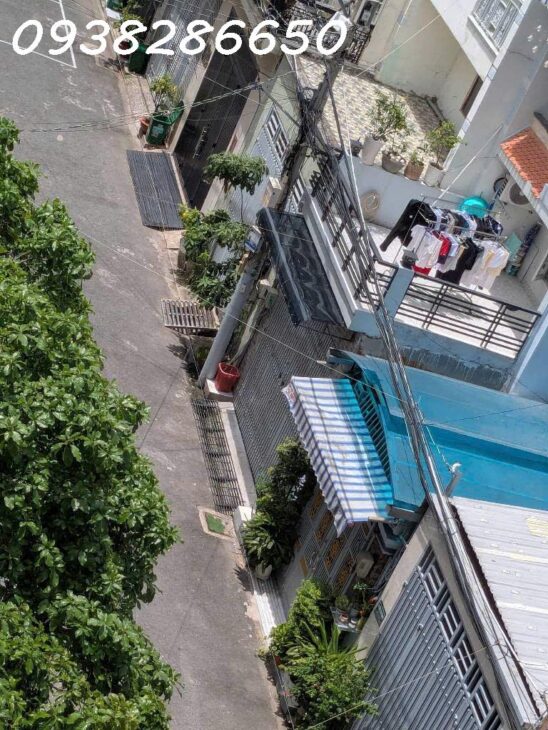 Nhà đẹp khu phân lô, hẻm nhựa 8m 1 sẹc sát mặt tiền* Ngang 5 x 17,5m gồm 1 trệt 2 tầng sân thượng