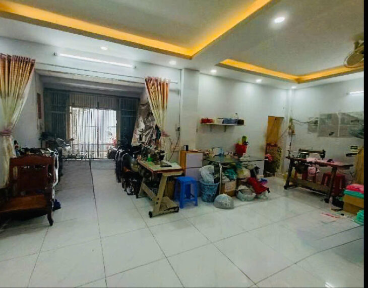 HẺM XE HƠI THÔNG – NGANG KHỦNG 7.3M – NHÀ 2 TẦNG 6PN – SỔ VUÔNG A4. NHỈNH 12.X TỶ.