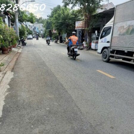 NHÀ LÔ GÓC 2 MẶT TIỀN CHỢ – PHÙ HỢP CHO KHÁCH VỪA Ở VỪA KINH DOANH MUA BÁN, DT11 x 20 = 190m2