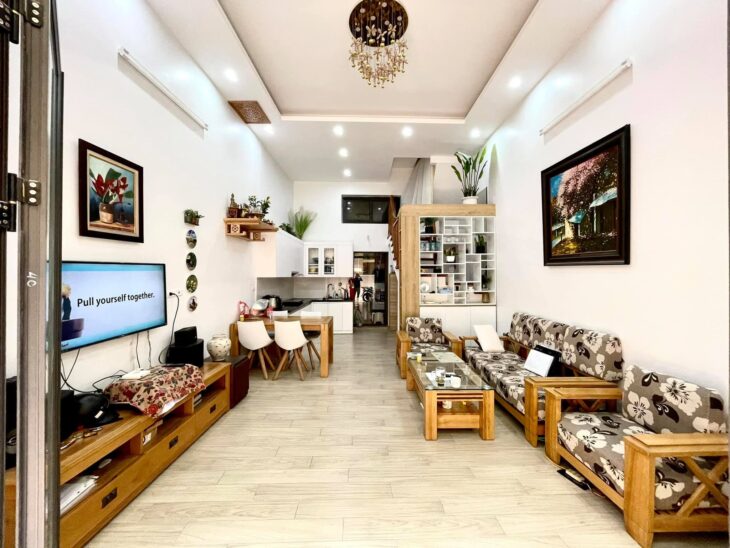 Bán nhà Khương Hạ- Nhà đẹp dân xây- Full nội thất sang xịn mịn – Giá dưới 10 tỷ.