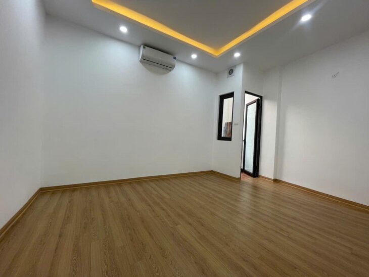 Bán nhà Khương Trung- 50m ra mặt phố – Giá đầu tư- 54m2