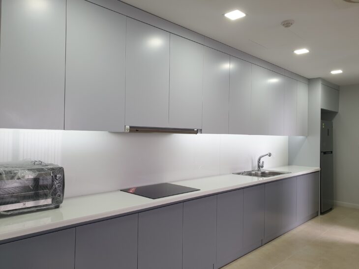 Chủ nước ngoài cần bán căn 2 ngủ rộng dt 75m2, các phòng đều view hồ điều hòa, tầng trung tòa C3 –