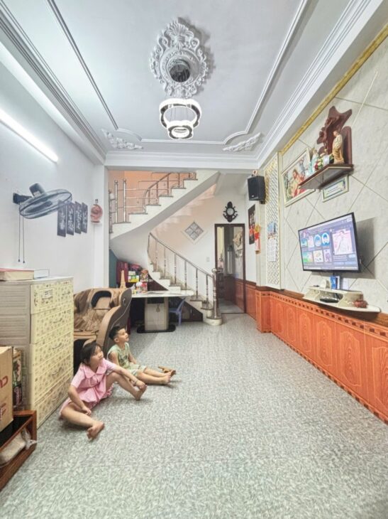 ♣ Nhà gần MT Nguyễn Phước Nguyên, Chợ Tân An, 45m2, 2 tầng cứng sạch, 3PN, 2.xx tỷ