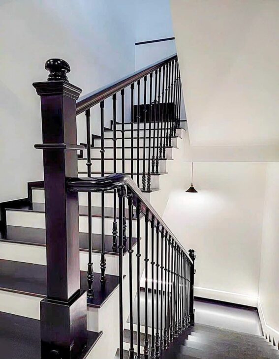Mình cho thuê nhà lô góc, mới, Nam Trung Yên; vỉa hè 96m2* 5T- 29 Tr