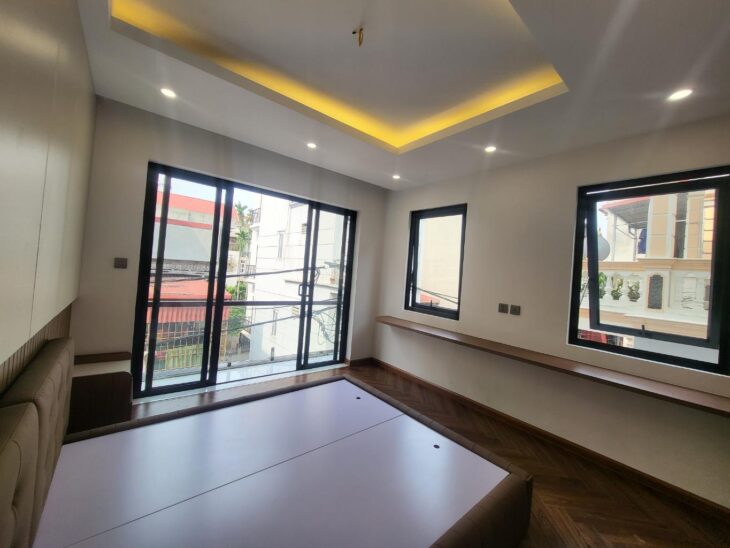 MẶT NGÕ OTO TRÁNH -LÔ GÓC- KINH DOANH – NHÀ MỚI THANG MÁY – OTO VÀO NHÀ