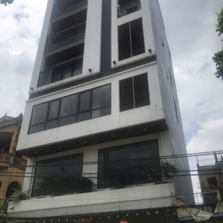 BAN NHÀ TRUNG TÂM HUYỆN , NGÕ NÔNG Ô TÔ ĐỖ CỬA 40m/ 5 TẦNG CHỈ 4 TỶ