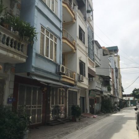 TT THANH TRÌ Ô TÔ ĐỖ CỬA, NGÕ NÔNG 50m/ 3 TẦNG, THIẾT KẾ SANG, SỊN GIÁ CHỈ 4,5 TỶ