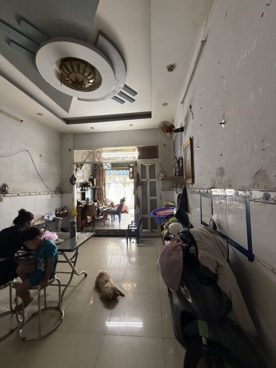 NHÀ 3 TẦNG BTCT NỞ HẬU ĐẸP – MT HẺM XE HƠI QUAY ĐẦU – HẺM THÔNG – KDBB – KHU DÂN CƯ HIỆN HỮU – HOÀN