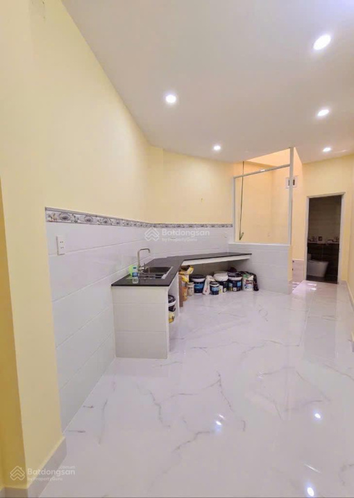 NHÀ 3 TẦNG HẺM XE HƠI LÊ VĂN THỊNH GIÁ RẺ