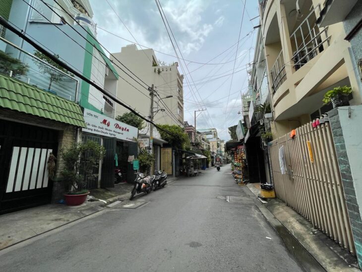 Bán nhà riêng 100m2 – Hẻm xe tải 8m Đường Trịnh Đình Trọng, Tân Phú