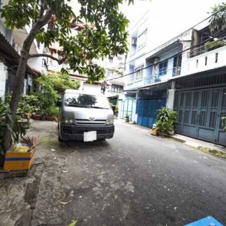 Bán CHDV 22 phòng thang máy MT Nguyễn Thái Học, thu 100tr/tháng Bán CHDV 22 phòng thang máy MT Nguyễn Thái Học, thu 100tr/tháng