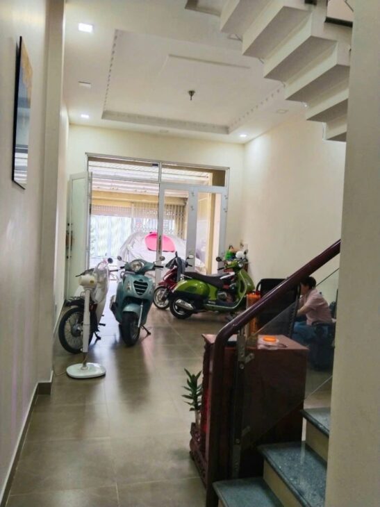 Bán nhà 94m2 – Mặt Tiền Đường Nguyễn Văn Tố, Quận Tân Phú