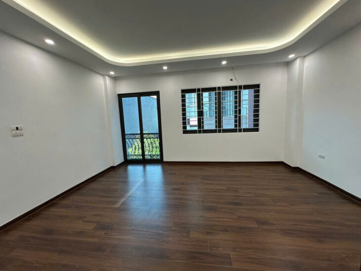 Bán nhàd đẹp Ngọc Lâm full đồ -35m – 5 tầng -ô tô- kinh doanh nhỉnh 8 tỷ