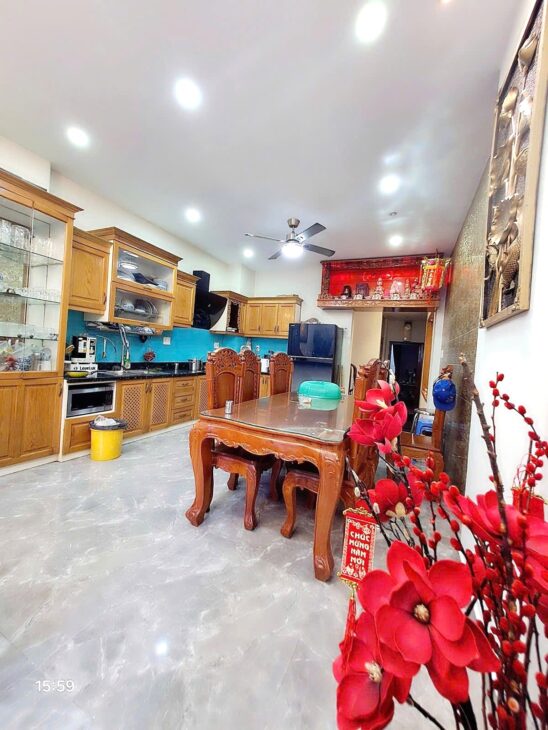 Nhỉnh 7 Tỷ TL! 79M² – 4 Tầng/4pn, HẺM XE TẢI – Ô TÔ NGỦ TRONG NHÀ – Ngay CV Làng Hoa!