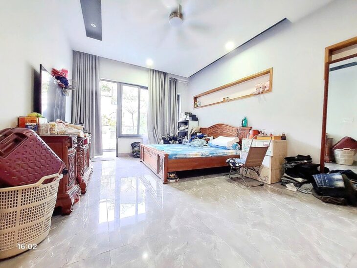 Nhỉnh 7 Tỷ TL! 79M² – 4 Tầng/4pn, HẺM XE TẢI – Ô TÔ NGỦ TRONG NHÀ – Ngay CV Làng Hoa!