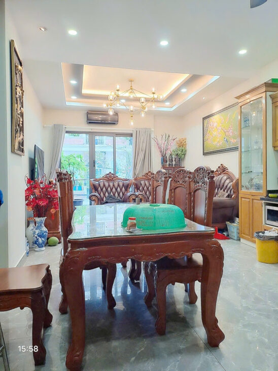 Nhỉnh 7 Tỷ TL! 79M² – 4 Tầng/4pn, HẺM XE TẢI – Ô TÔ NGỦ TRONG NHÀ – Ngay CV Làng Hoa!