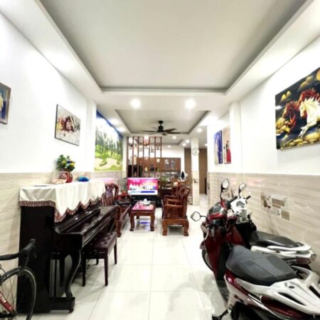 Chính Chủ 1 Đời – Nhà 66M² – Ô TÔ VÀO NHÀ – Đối Diện UBND Gò Vấp– 5.89 Tỷ TL!