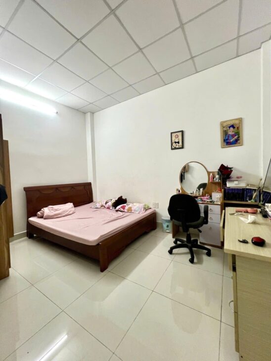 Chính Chủ 1 Đời – Nhà 66M² – Ô TÔ VÀO NHÀ – Đối Diện UBND Gò Vấp– 5.89 Tỷ TL!