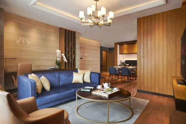 BÁN TÒA APARTMENT MẶT PHỐ DỊCH VỌNG HẬU – 330M² x 10 TẦNG – MT 10M – DÒNG TIỀN 300TR/TH