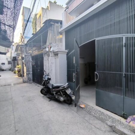 NGAY CONG VIÊN LÀNG HOA GÒ VẤP CÓ NHÀ