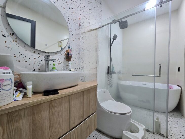 Bán nhà mặt phố Bình Chiểu, Thủ Đức, nhà 4 tầng, DT 332m², sổ hồng. Giá 15.35 tỷ