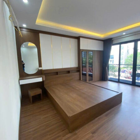 Bán nhà 31m2, 4PN, 3WC, ngõ 562/28 Lĩnh Nam, Hoàng Mai, 7.65 tỷ, sổ đỏchinh chu sẵn sàng giao dịch