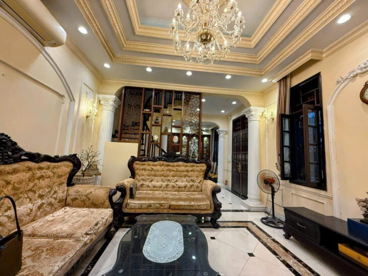 MẶT PHỐ QUAN NHÂN KINH DOANH – THANG MÁY Dt 84m2 5 tầng mặt tiền 5m Giá 32tỷ