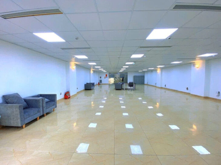 MP PHÙNG CHÍ KIÊN – KINH DOANH Ô TÔ TRÁNH Dt 251m2 9 tầng mt 11m Giá 135 tỷ