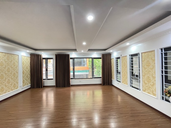 HẠ SỐC 600 TRIỆU – CHỈ CÒN 12 TỶ – NHÀ MỚI 7 TẦNG THANG MÁY PHÂN LÔ VỈA HÈ HOÀNG ĐẠO THÀNH
