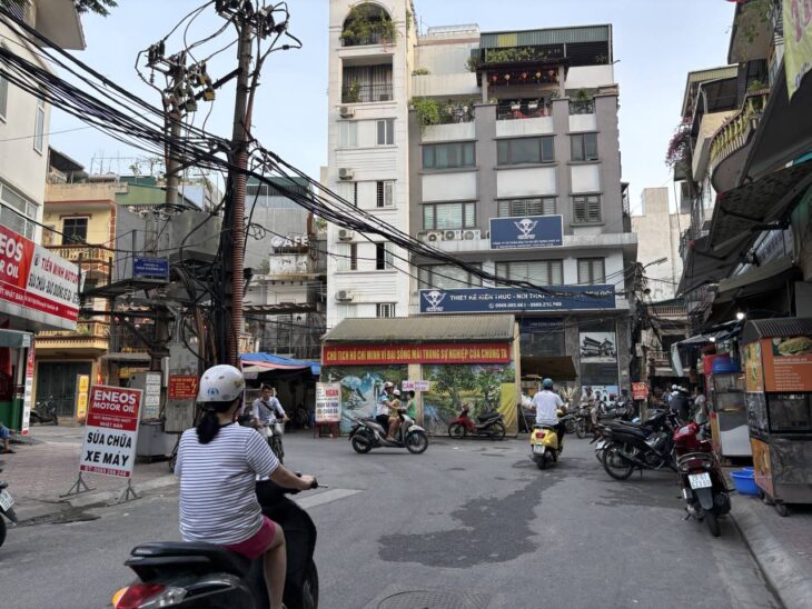 BÁN NHÀ KHƯƠNG HẠ Ô TÔ TRÁNH – KINH DOANH ĐỈNH- VỊ TRÍ ĐẸP 200M MẶT TIỀN 11M 54,4 TỶ