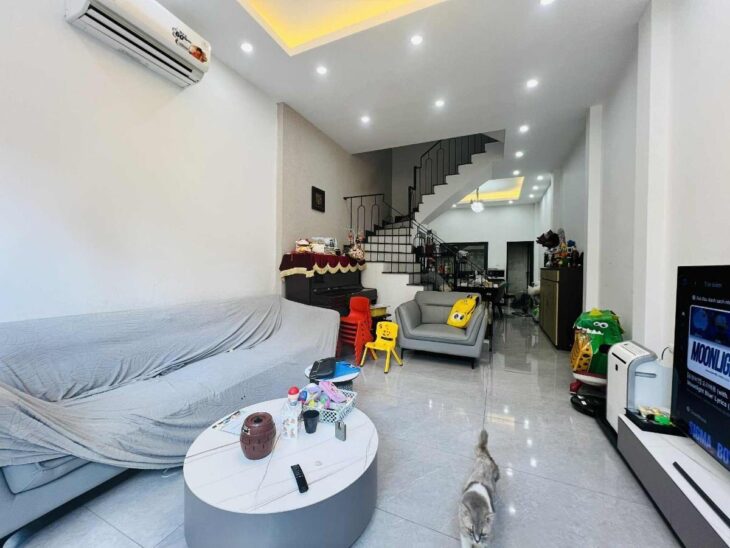 BÁN NHÀ LẠC LONG QUÂN CẦU GIẤY Ô TÔ VÀO NHÀ – NHÀ MỚI VỊ TRÍ ĐẸP 60M 15 TỶ