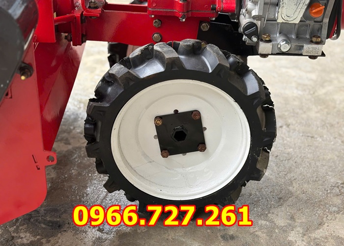 Máy cắt cỏ trục băm Kawasaki TBD800 – Giải pháp dọn cỏ chuyên nghiệp cho mọi địa hình