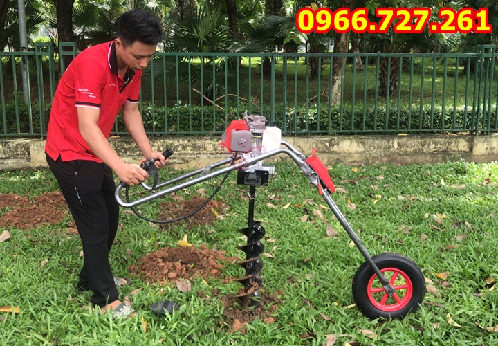 Máy khoan đất đẩy tay có bánh xe – Khoan lỗ trồng cây nhanh, nhẹ sức