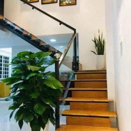 Cần bán nhà mặt tiền Nguyễn Chí Thanh – Hải Châu, 82 m2, 3 tầng, giá hơn 8 tỷ