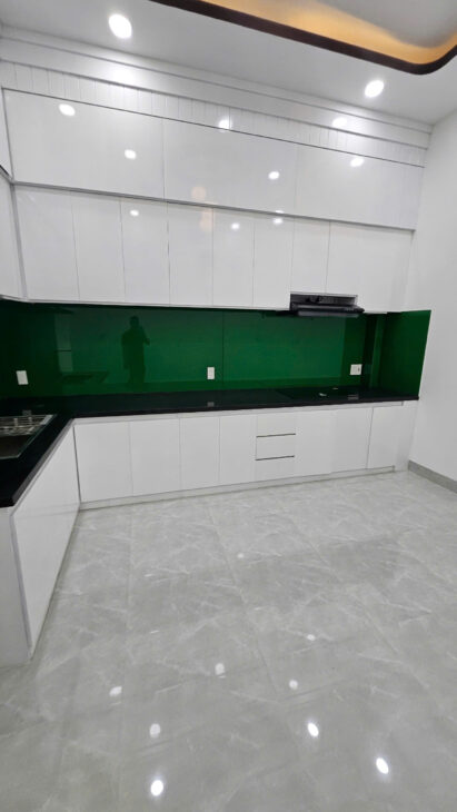 Bán nhà 2 tầng ngay Vcn Phước Hải, phường Nam Nha Trang (Đầy đủ nội thất)