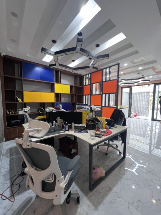 Bán gấp nhà Mặt tiền Đường số Phạm Hữu Lầu, Quận 7, 90m2 (5×18) 3 tầng, giá tốt