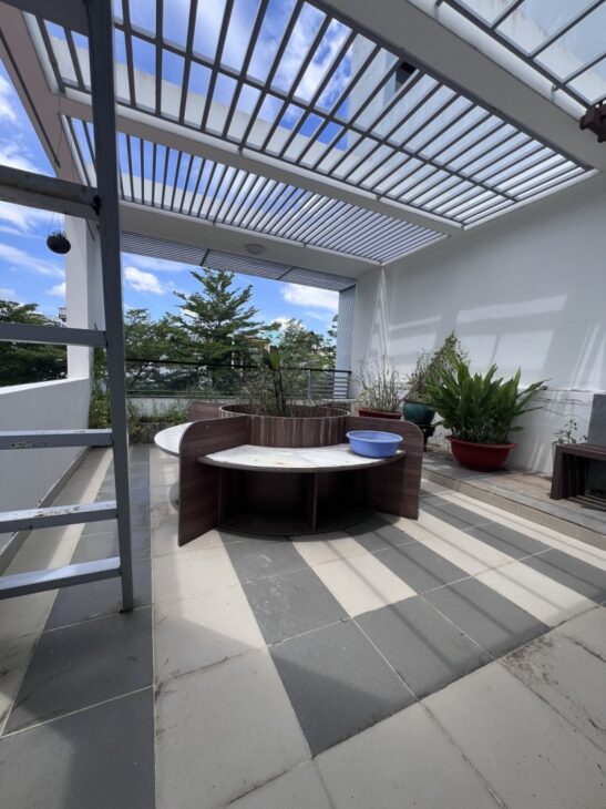 Bán gấp nhà Mặt tiền Đường số Phạm Hữu Lầu, Quận 7, 90m2 (5×18) 3 tầng, giá tốt