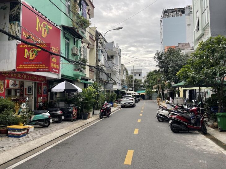 Bán nhà mặt tiền Đường số gần Chợ Tân Mỹ, 40m2, 2 tầng, Quận 7, giá 8.6 tỷ – Cơ hội đầu tư sinh lời.