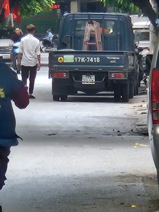 BÁN NHÀ MÁI BẰNG, ĐƯỜNG 39, KINH DOANH, DT 210M MT 7M GIÁ NHỈNH 2 TỶ.