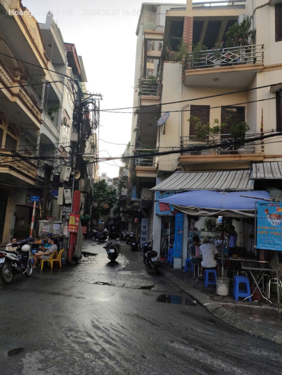 3 ngày 4 khách đàm phán mặt phố Phúc Tân 40m/43m, 3 tầng, mặt tiền 3.4m, 12 tỷ Hoàn Kiếm.